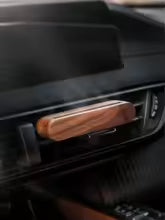 Solid Wood Car Air Vent Diffuser Clip – Suitable for Car, Office and Home Scenarios, a Trendy Lifestyle Car Accessory